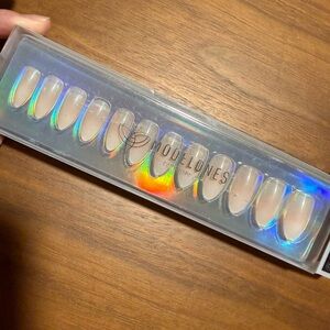 Nude 24pc Press On Nails Set